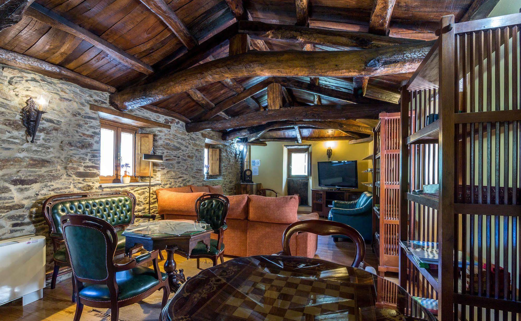 O Muino De Pena Hotel O Pino ภายนอก รูปภาพ